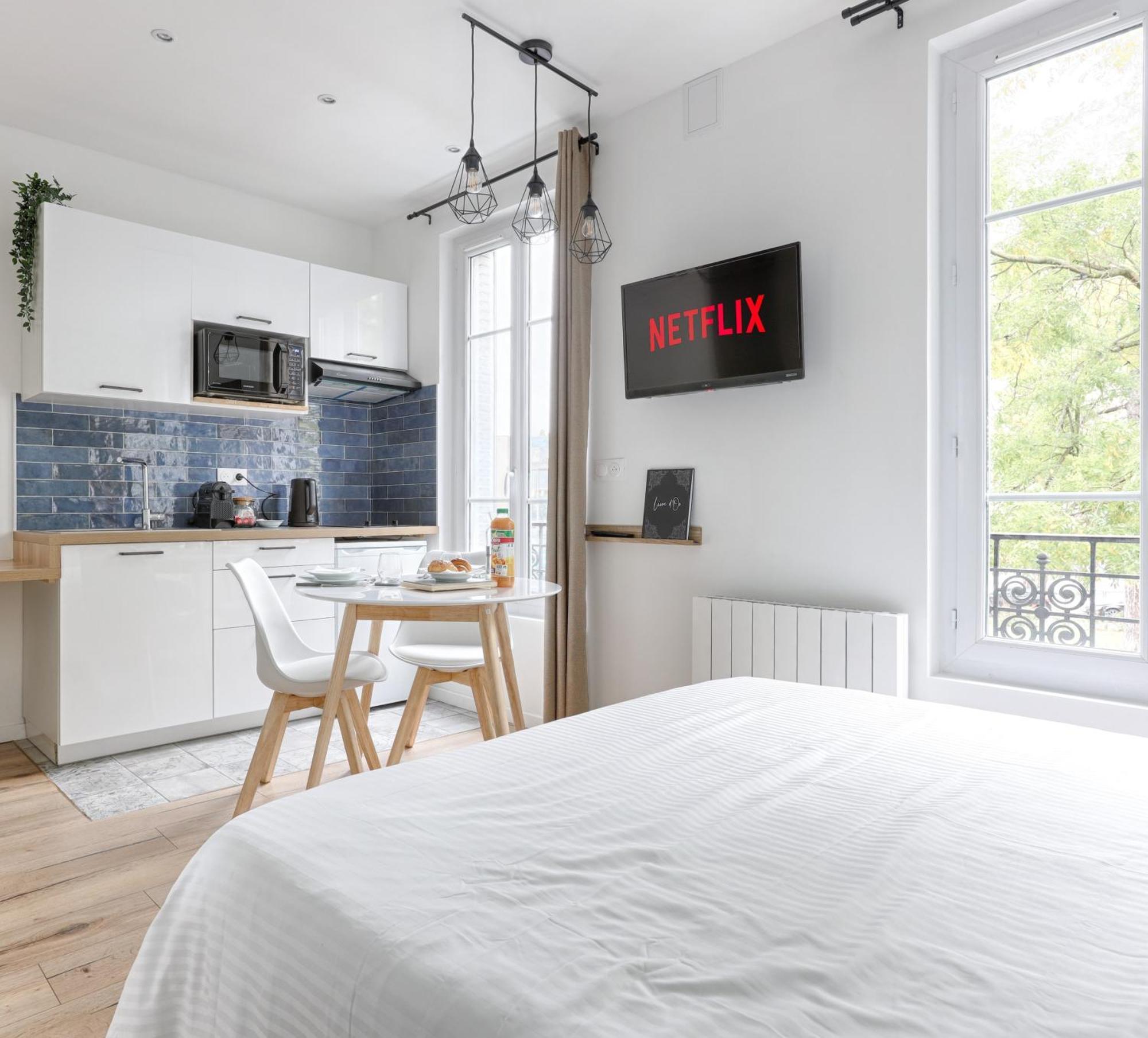 Cosy Face Gare Rer A Appartement
